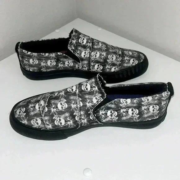 Blowfish skull island slip on - Picture 2 of 6